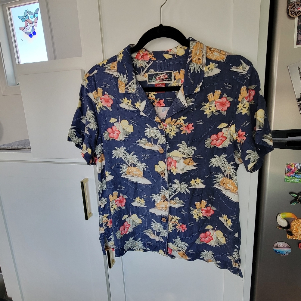 | La Cabaña | Button Up Short Sleeve |size M |